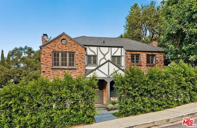 $5,250 | 3484 Oak Glen Drive, Los Angeles, CA 90068