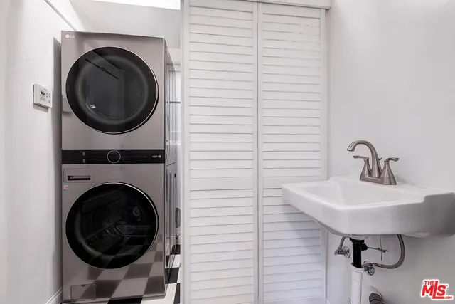 $5,250 | 3484 Oak Glen Drive, Los Angeles, CA 90068