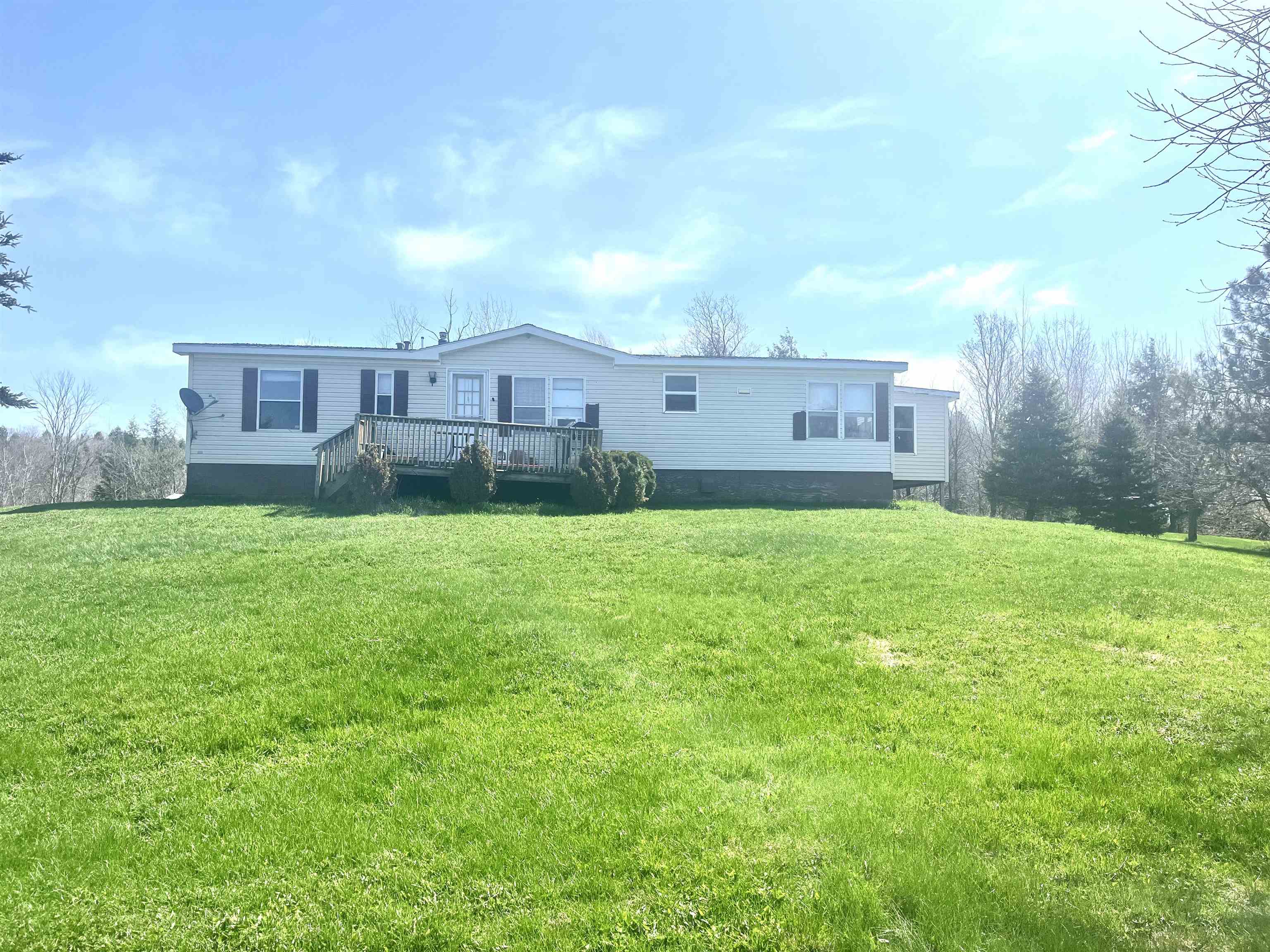 499 Bergeron Road Troy, VT 05859 - Photo 4 of 38 Gallery Image 4