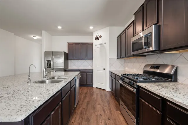 $400,000 | 160 Copper Lane, Kyle, TX 78640