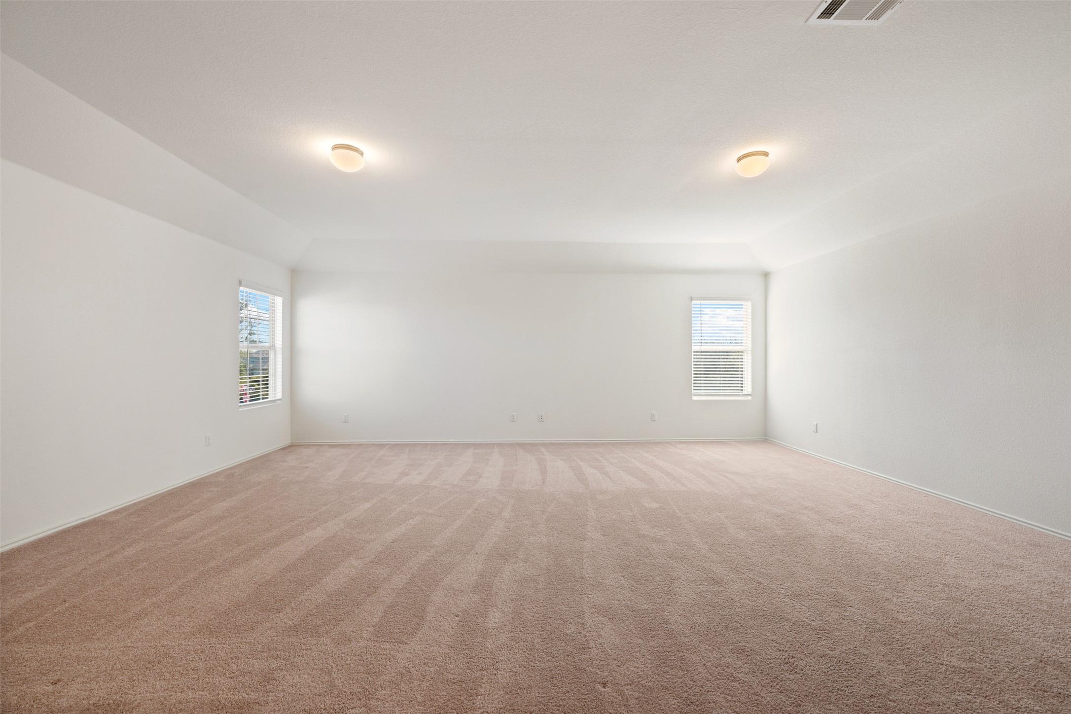 160 Copper Lane Kyle, TX 78640 - Photo 33 of 40 an empty room with windows