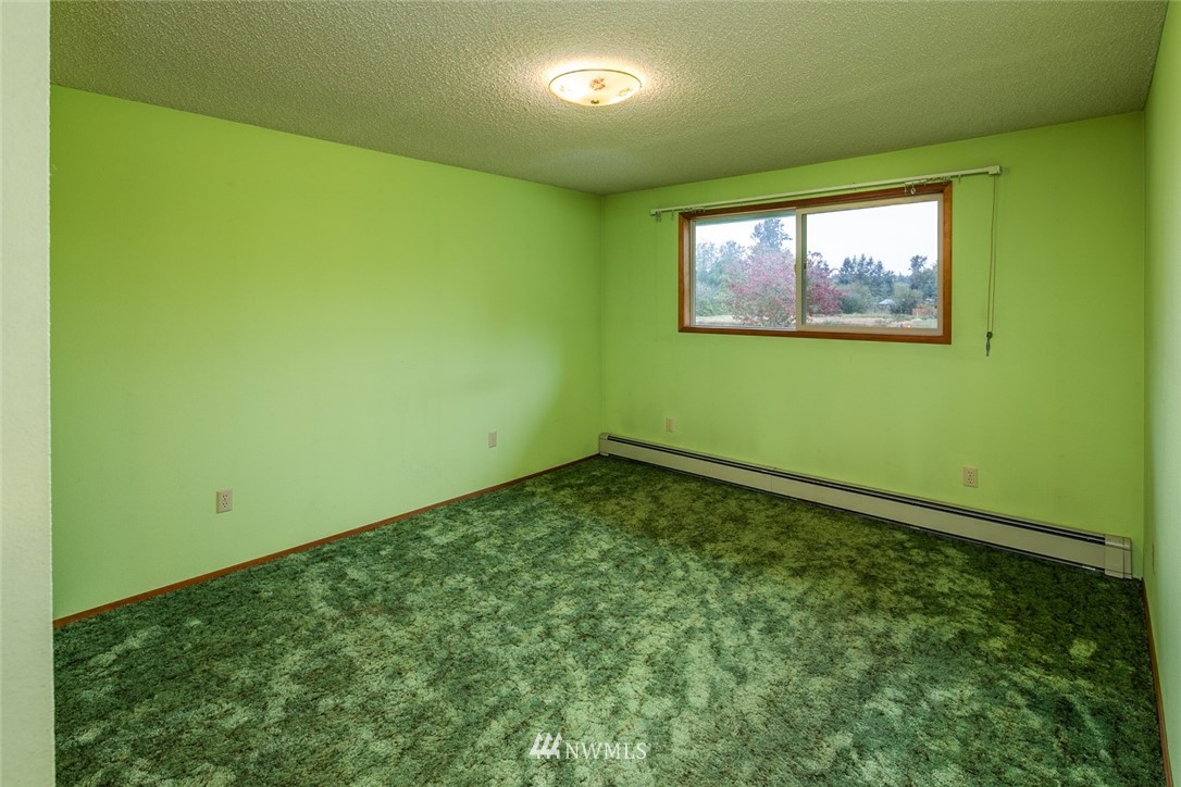 3055 Loomis Trail Road Custer, WA 98240 - Photo 14 of 36