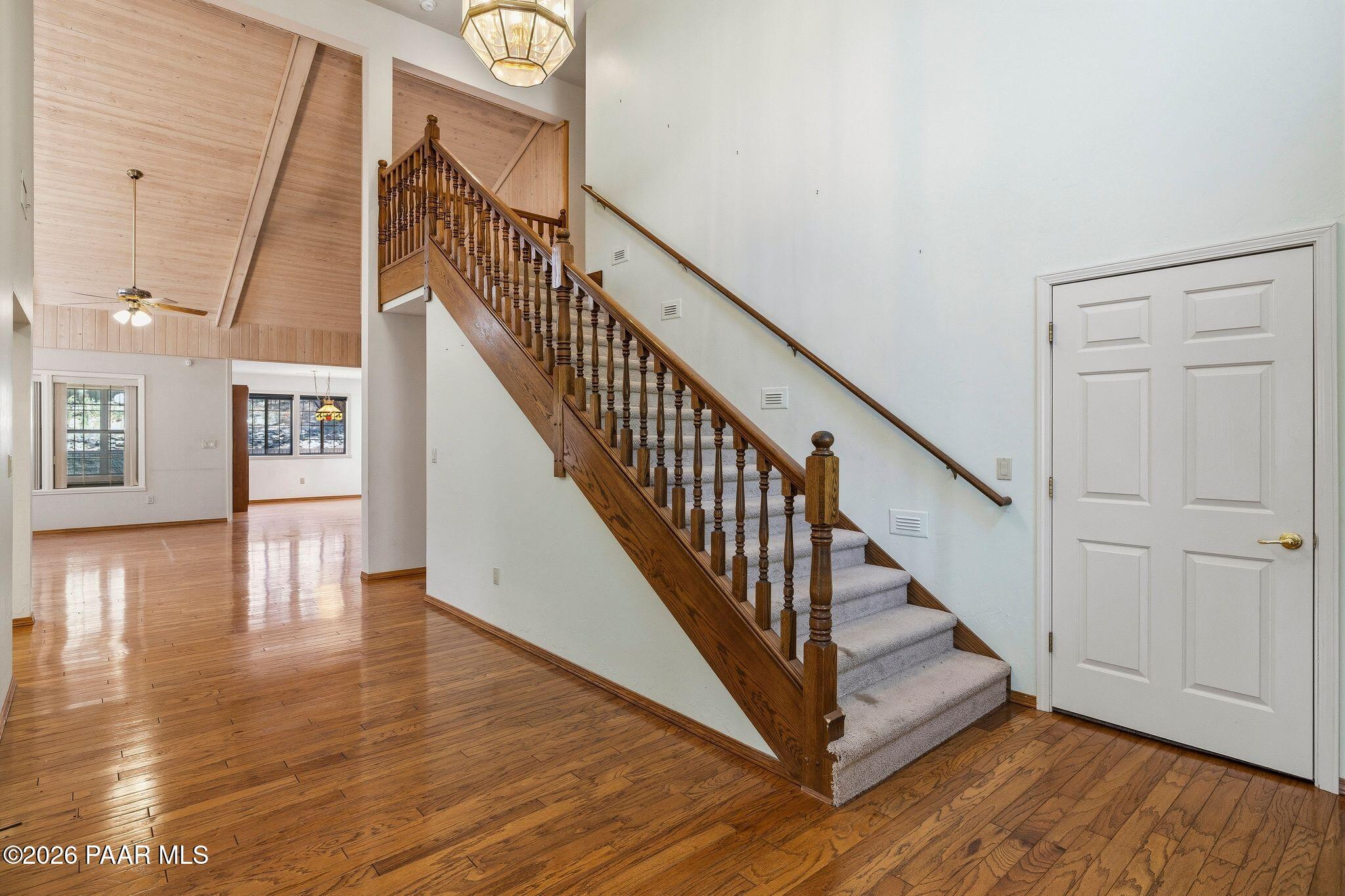 1923 Timber Point West Prescott, AZ 86303 - Photo 5 of 40 032-Foyer