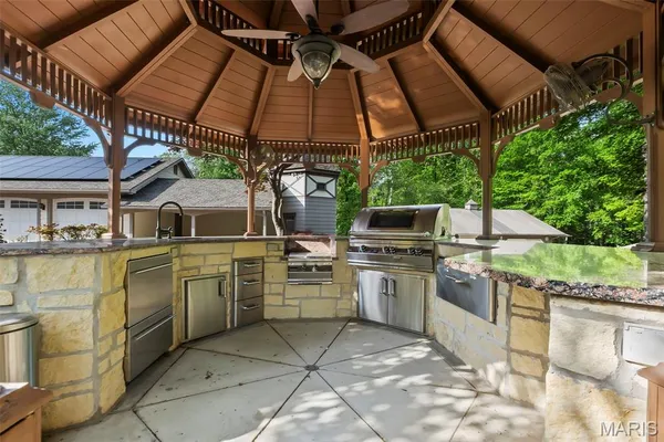 $1,100,000 | 912 Karau Lane, Cape Girardeau, MO 63701