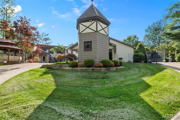 $1,100,000 | 912 Karau Lane, Cape Girardeau, MO 63701