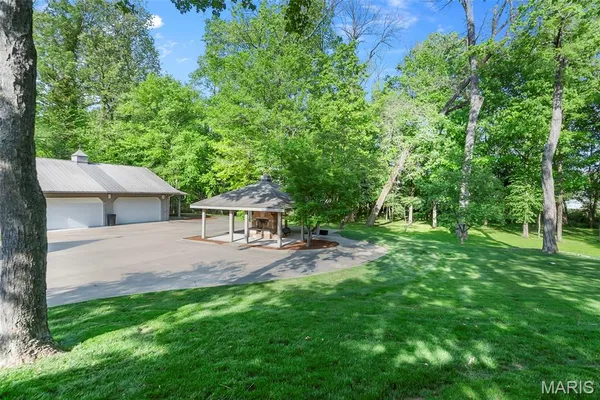 $1,100,000 | 912 Karau Lane, Cape Girardeau, MO 63701