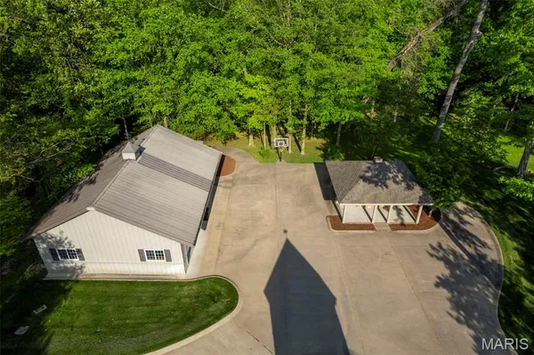 $1,100,000 | 912 Karau Lane, Cape Girardeau, MO 63701