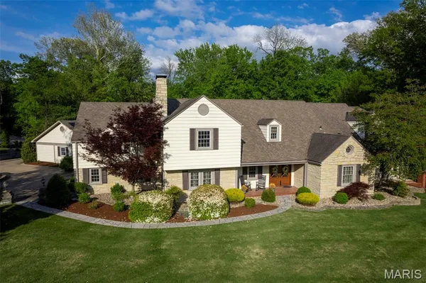 $1,100,000 | 912 Karau Lane, Cape Girardeau, MO 63701
