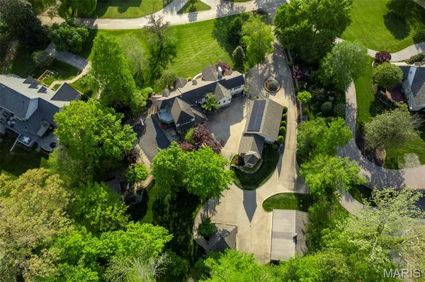 $1,100,000 | 912 Karau Lane, Cape Girardeau, MO 63701