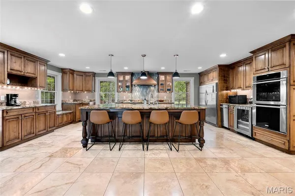 $1,100,000 | 912 Karau Lane, Cape Girardeau, MO 63701