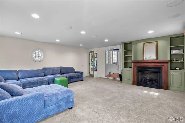 $1,100,000 | 912 Karau Lane, Cape Girardeau, MO 63701