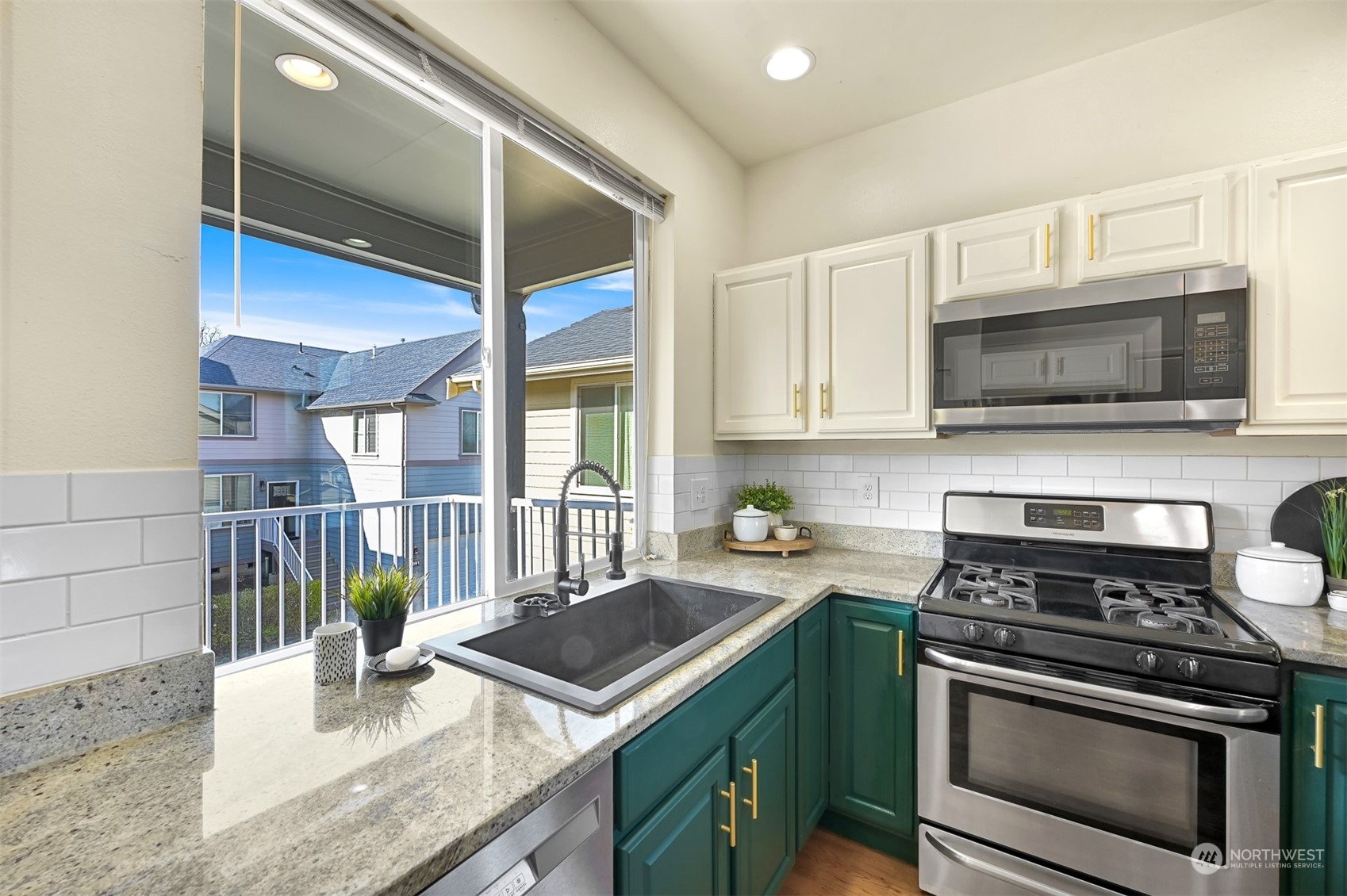 2083 Roxy Loop Ferndale, WA 98248 - Photo 14 of 37 Gallery Image 14