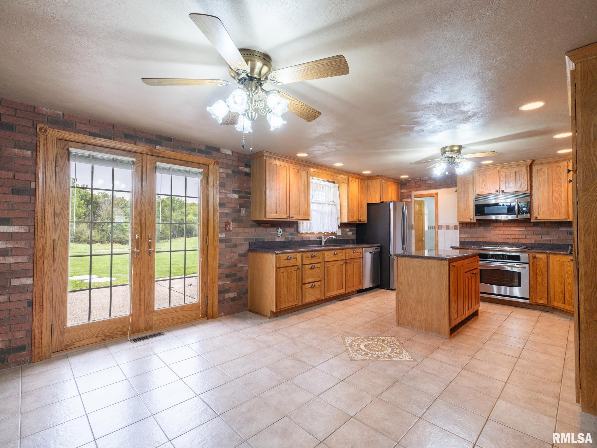 29249 North Bitner Road Glasford, IL 61533 - Photo 18 of 40 Gallery Image 18