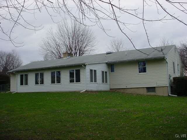 429 Blue Ridge Drive Nazareth, PA 18064 - Photo 3 of 14 Gallery Image 3