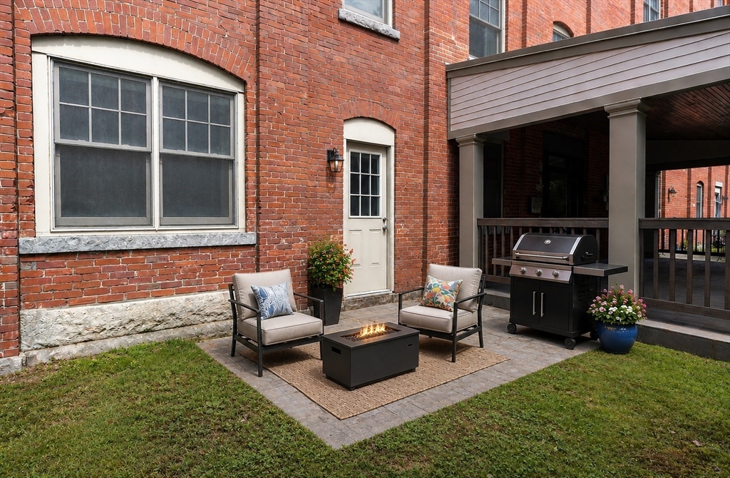 540 Main Street, Unit 101 Clinton, MA 01510 - Photo 3 of 24