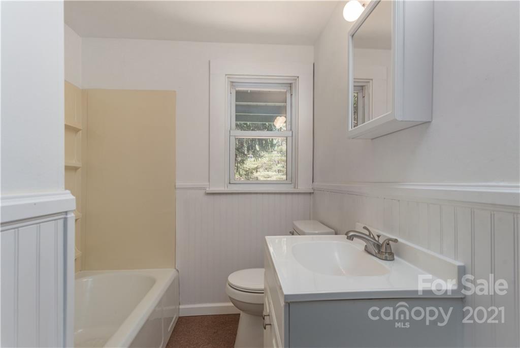467 Morgan Road Candler, NC 28715 - Photo 14 of 22 Gallery Image 14