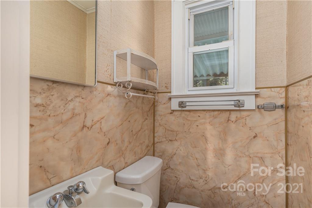 467 Morgan Road Candler, NC 28715 - Photo 10 of 22 Gallery Image 10