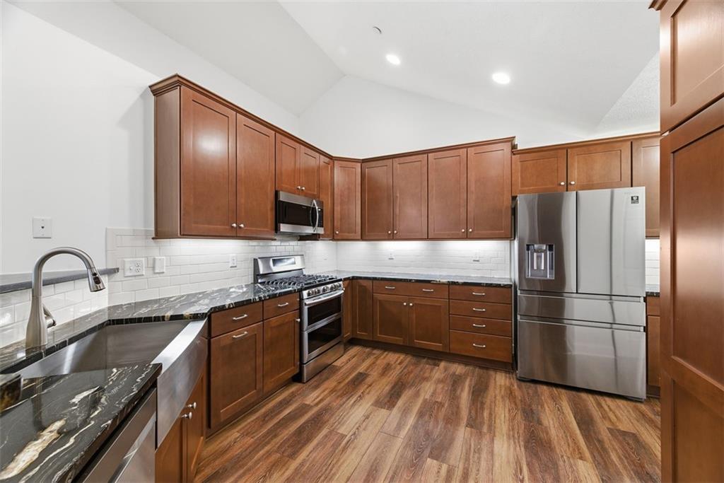 400 Spring Valley Drive Zelienople, PA 16063 - Photo 19 of 40