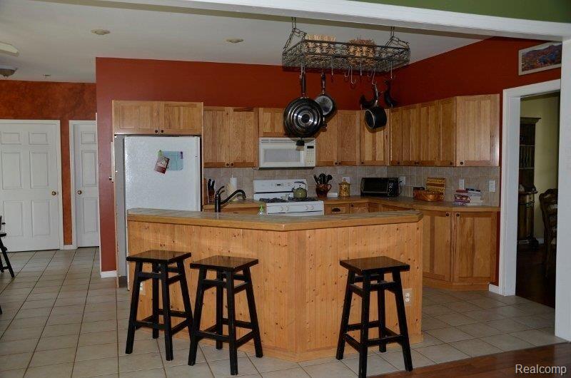 12335 Fish Lake Road Holly, MI 48442 - Photo 13 of 39 Kitchen