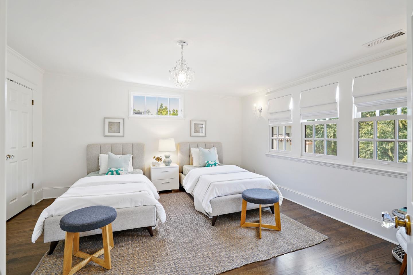 732 Newhall Road Burlingame, CA 94010 - Photo 18 of 33 Gallery Image 18