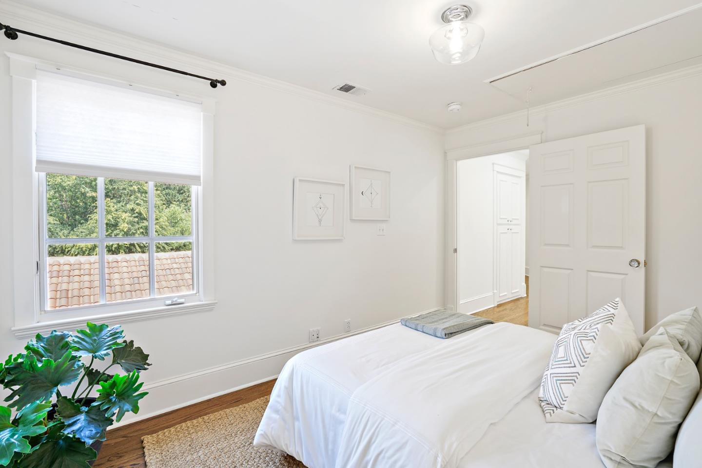 732 Newhall Road Burlingame, CA 94010 - Photo 30 of 33 Gallery Image 30