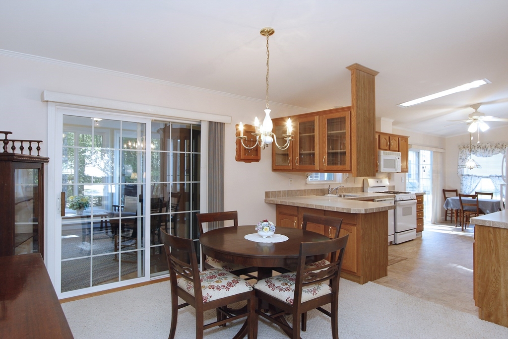 507 Crystal Way Middleboro, MA 02346 - Photo 13 of 36