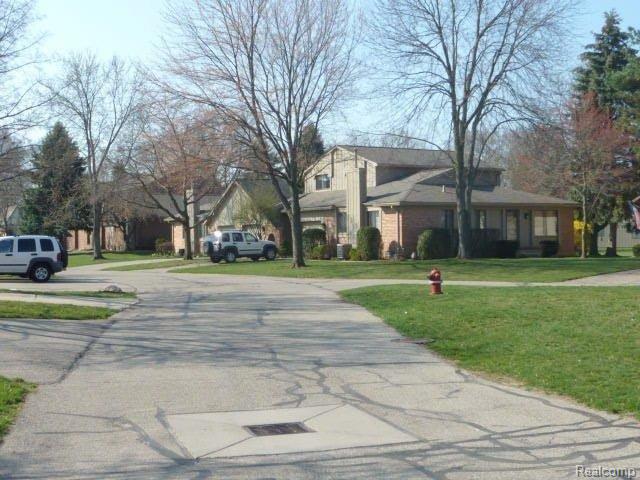 1850 Allenway Court Rochester, MI 48309 - Photo 2 of 25 P1020497.jpg