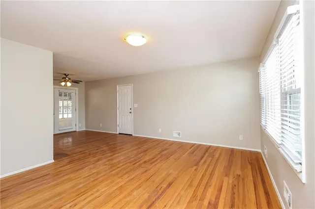 $1,495 | 3812 South James Avenue, Independence, MO 64055