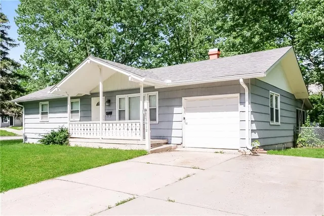 $1,495 | 3812 South James Avenue, Independence, MO 64055