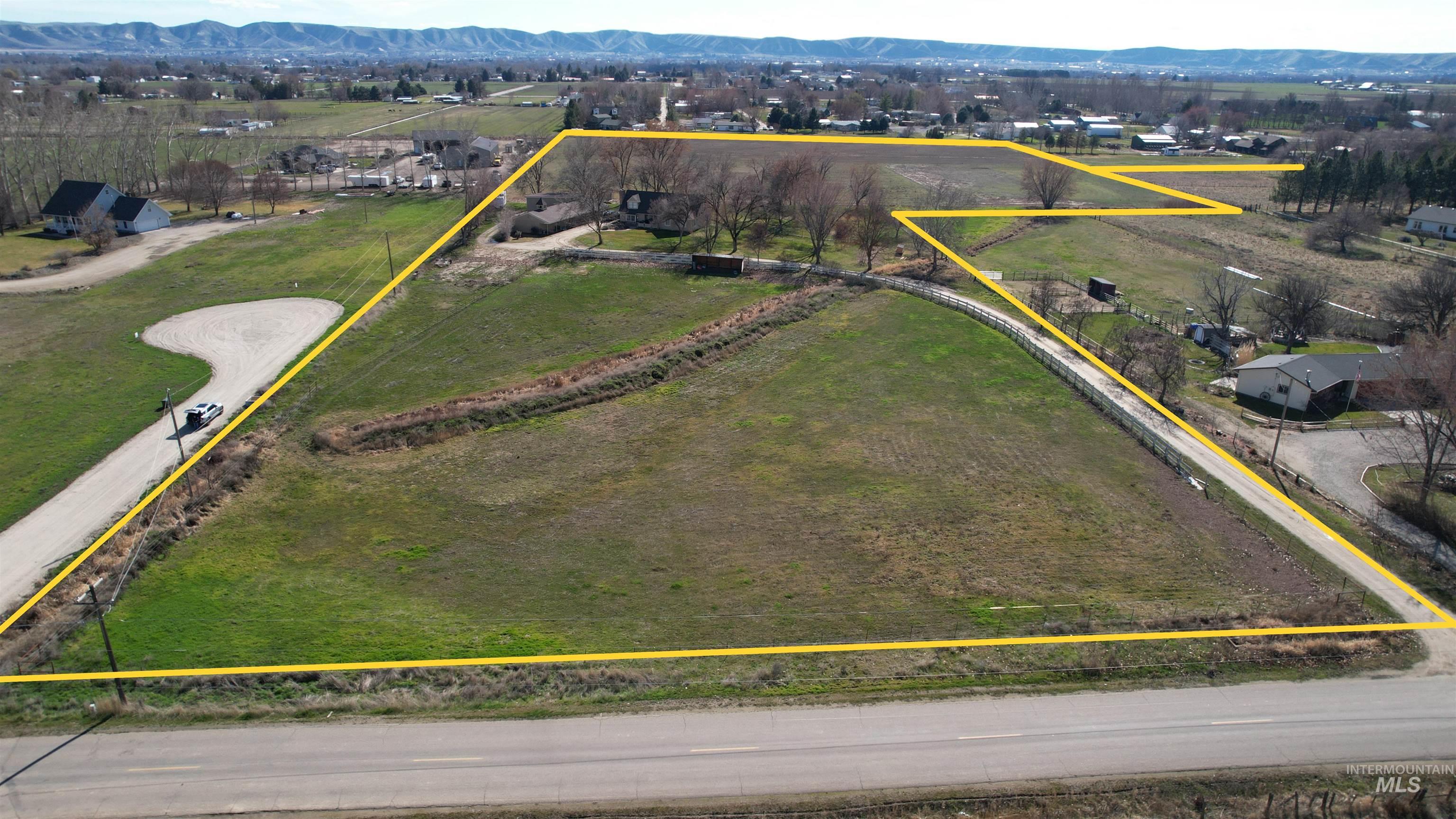 1747 West Central Road Emmett, ID 83617 - Photo 5 of 43