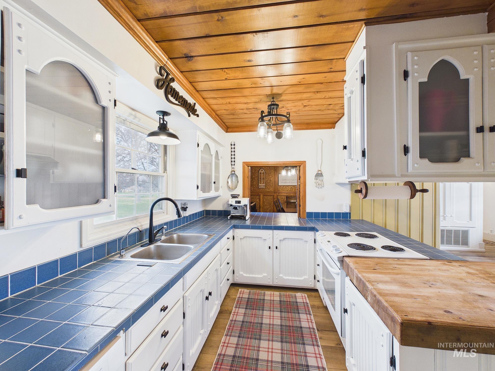 1747 West Central Road Emmett, ID 83617 - Photo 7 of 43