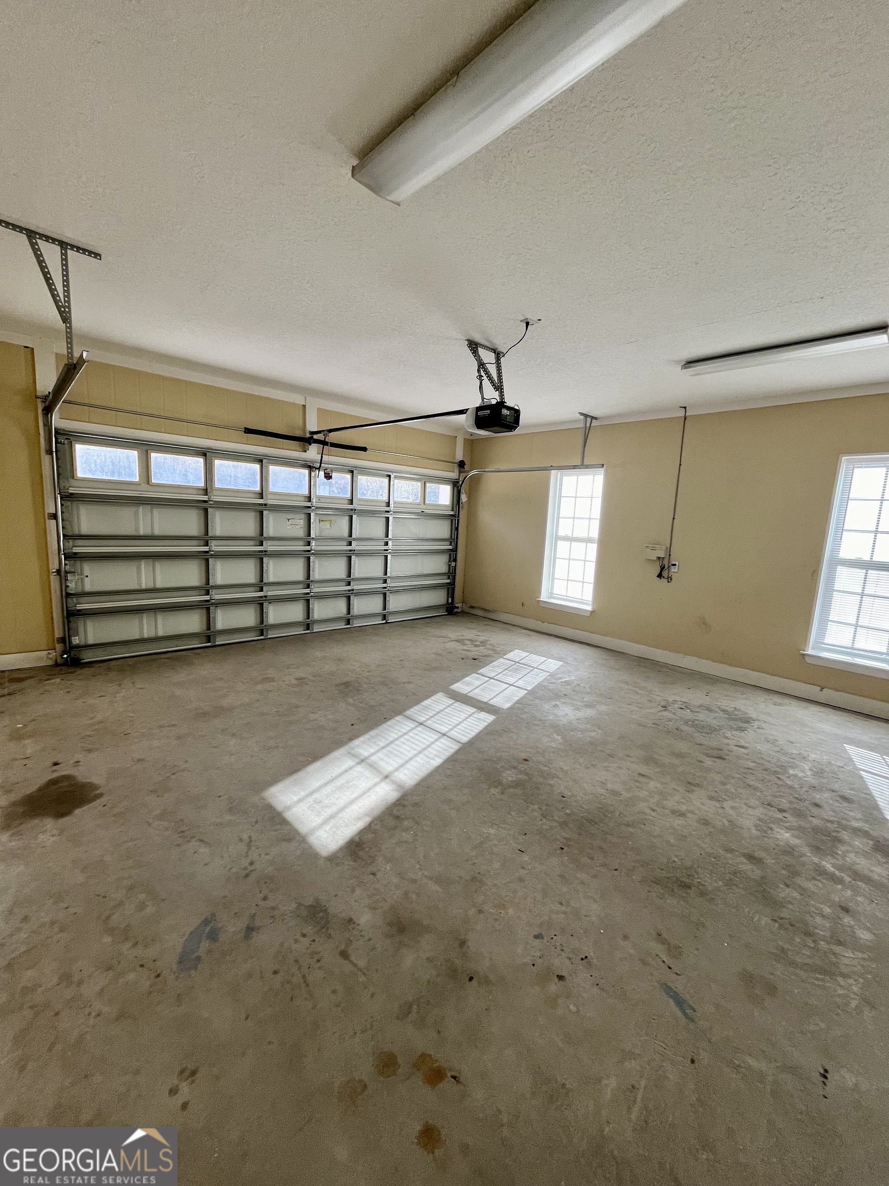 49 Coastal Walk St. Marys, GA 31558 - Photo 39 of 42 a view of a garage