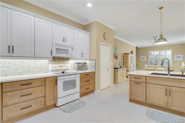 $859,999 | 2260 Northwest Windemere Drive, Stuart, FL 34994