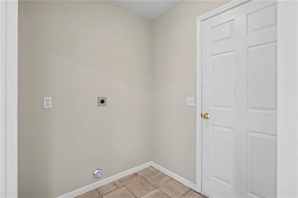 5200 Congressional Place Lawrence, KS 66049 - Photo 12 of 26