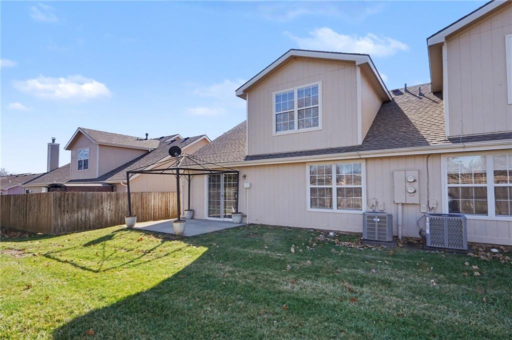 5200 Congressional Place Lawrence, KS 66049 - Photo 22 of 26