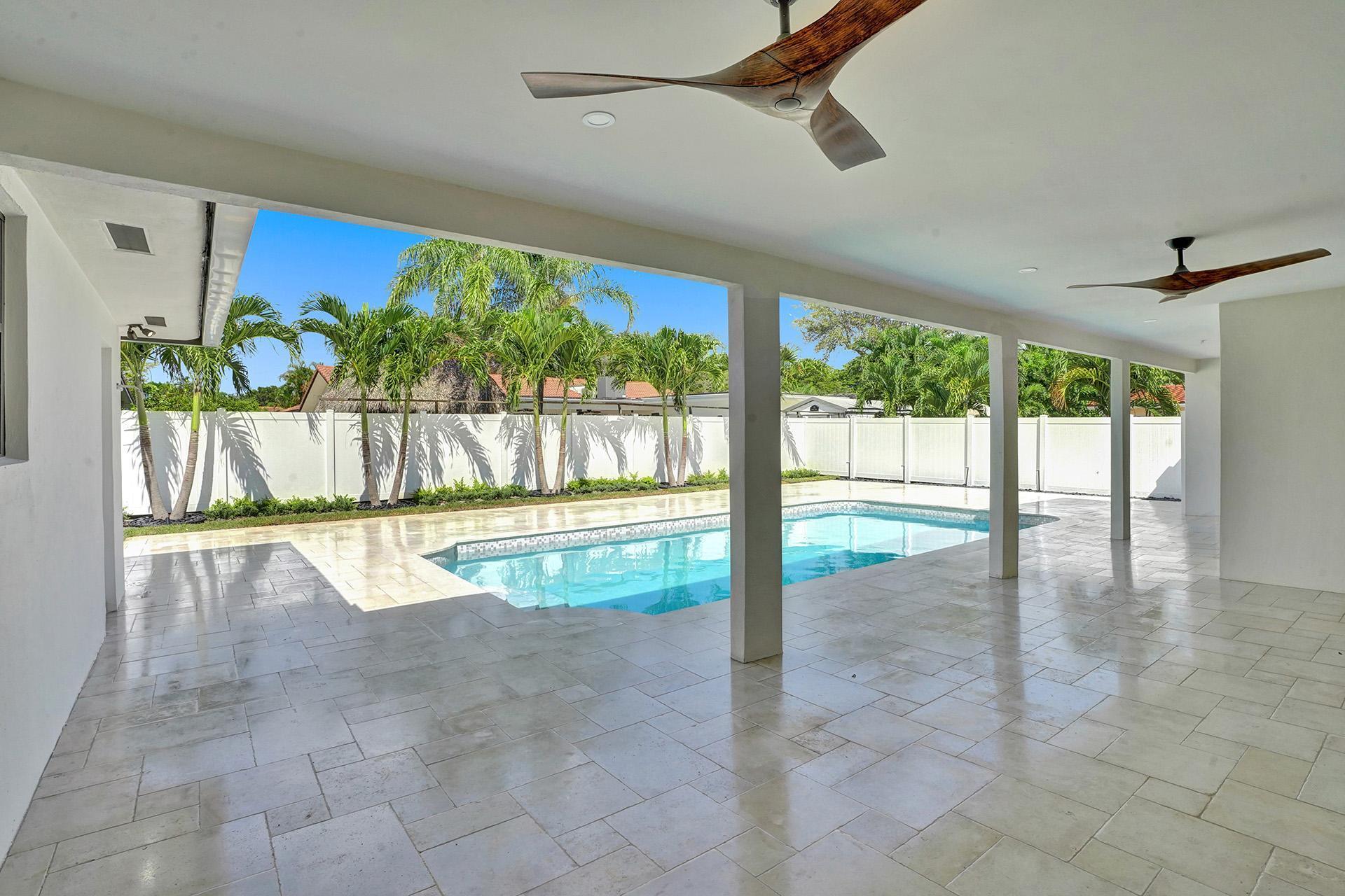 4951 Sarazen Drive Hollywood, FL 33021 - Photo 19 of 21 a view of an indoor swimming pool