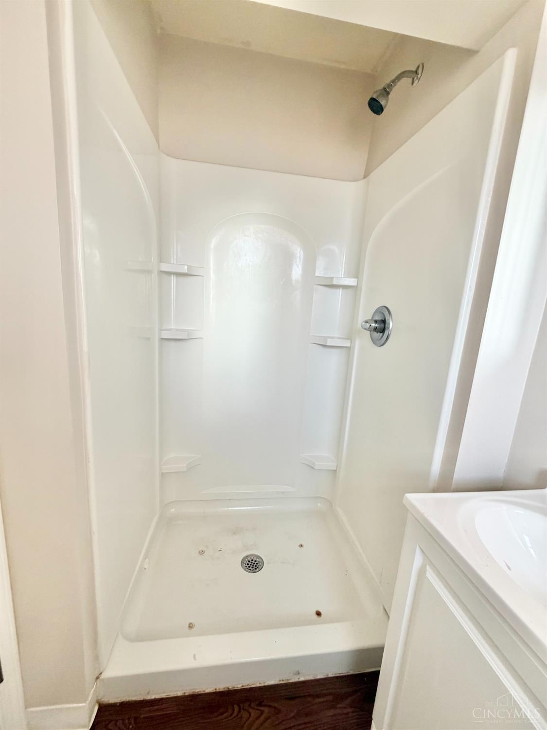 7743 Reading Road, Unit 213 Cincinnati, OH 45237 - Photo 6 of 6 Gallery Image 6