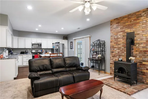 $650,000 | 1720 Paddock Drive, Kearney, MO 64060