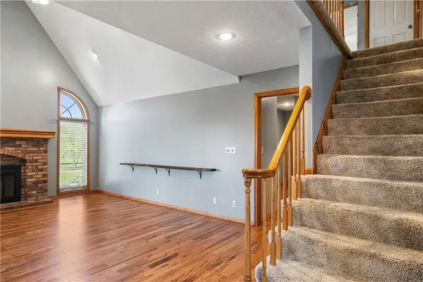 $650,000 | 1720 Paddock Drive, Kearney, MO 64060