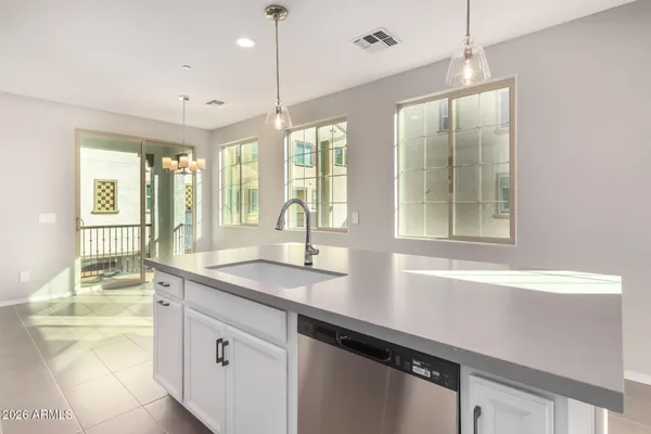 $2,500 | 1677 East Chelsea Lane, Gilbert, AZ 85295