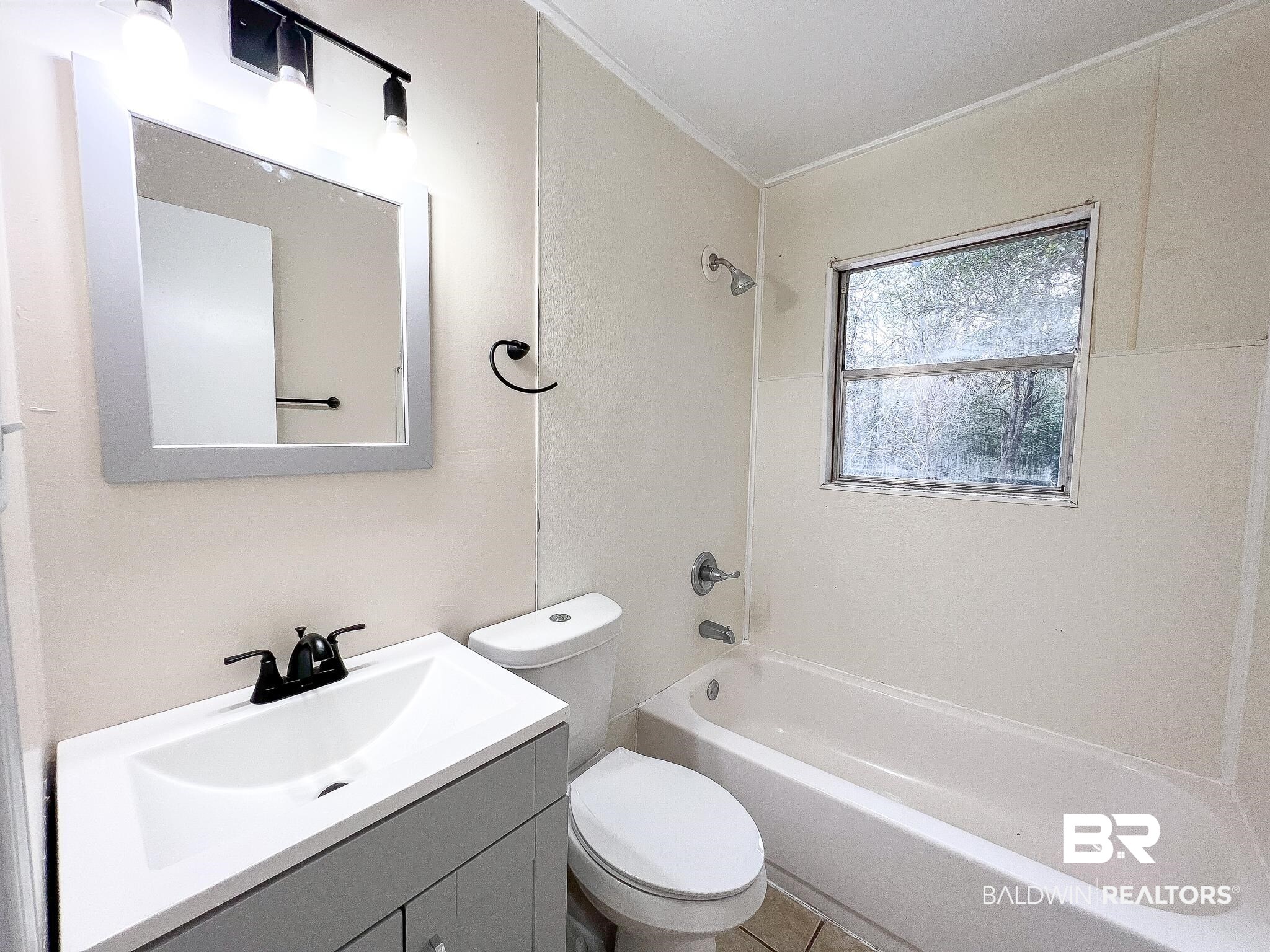648 Elba Avenue Mobile, AL 36612 - Photo 8 of 36