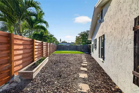 $1,145,000 | 4200 Beach Drive Southeast, St. Petersburg, FL 33705
