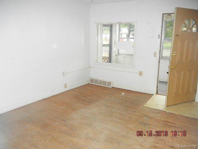 6853 North Aurelius Road Lansing, MI 48911 - Photo 3 of 10 DSCN5147.JPG