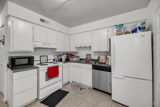 $675,000 | 105 Magwood Drive, Summerville, SC 29485