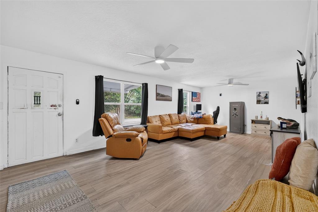 32439 Highland Lakes Road DeLand, FL 32720 - Photo 7 of 34