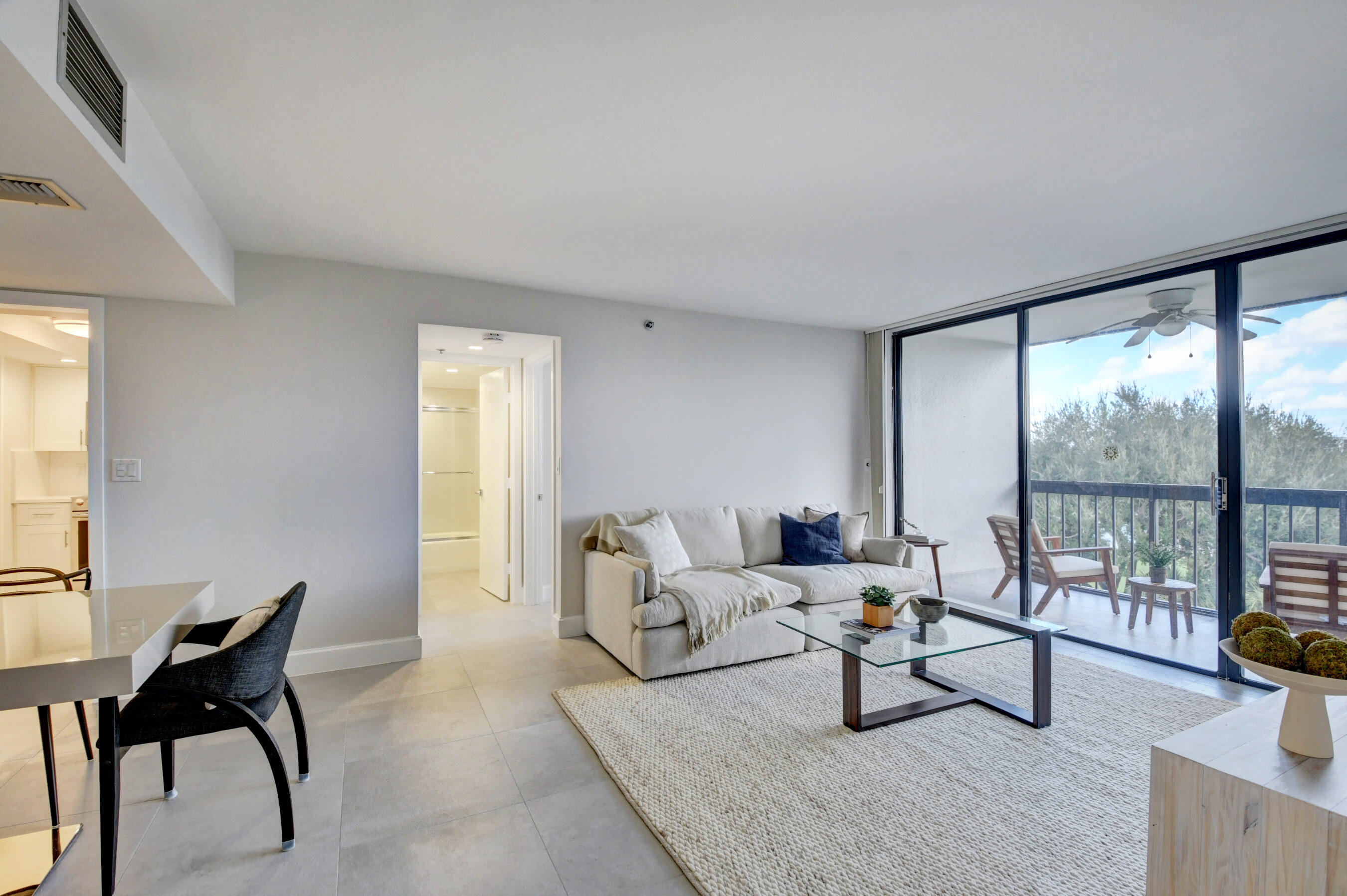 1756 Bridgewood Drive Boca Raton, FL 33434 - Photo 4 of 42 Living