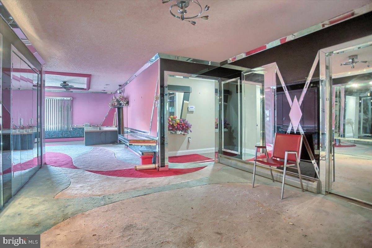200 Moredun Road Philadelphia, PA 19115 - Photo 3 of 63