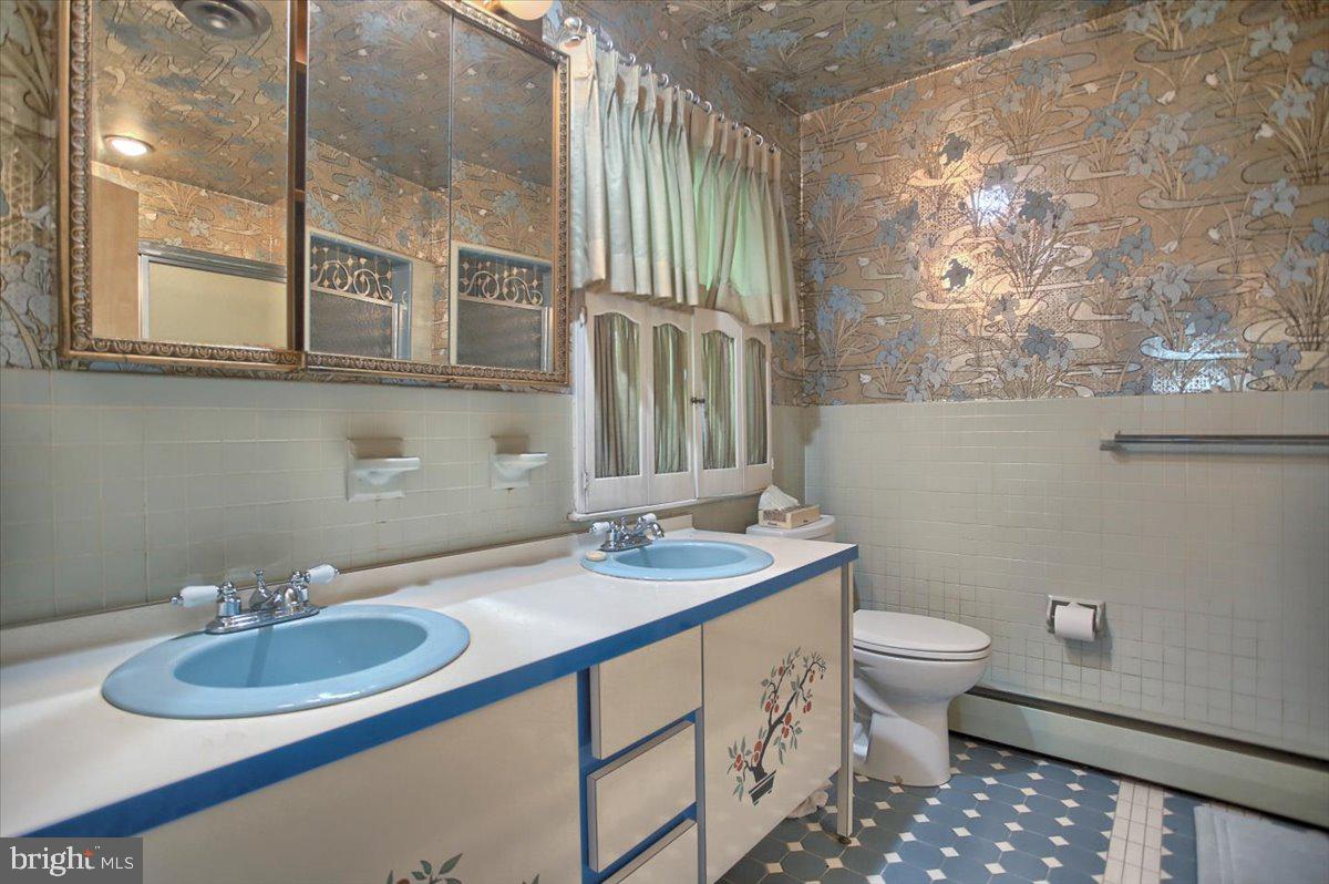 200 Moredun Road Philadelphia, PA 19115 - Photo 28 of 63