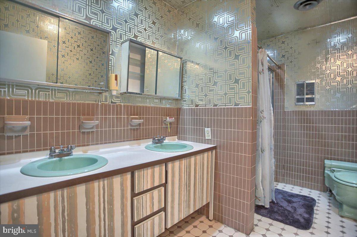 200 Moredun Road Philadelphia, PA 19115 - Photo 30 of 63
