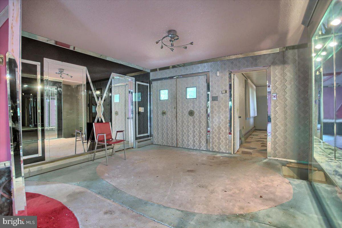 200 Moredun Road Philadelphia, PA 19115 - Photo 5 of 63